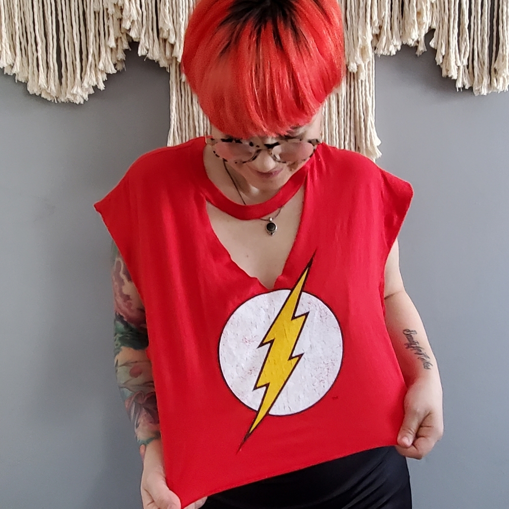 DC Comics cropped sleeveless graphic tee